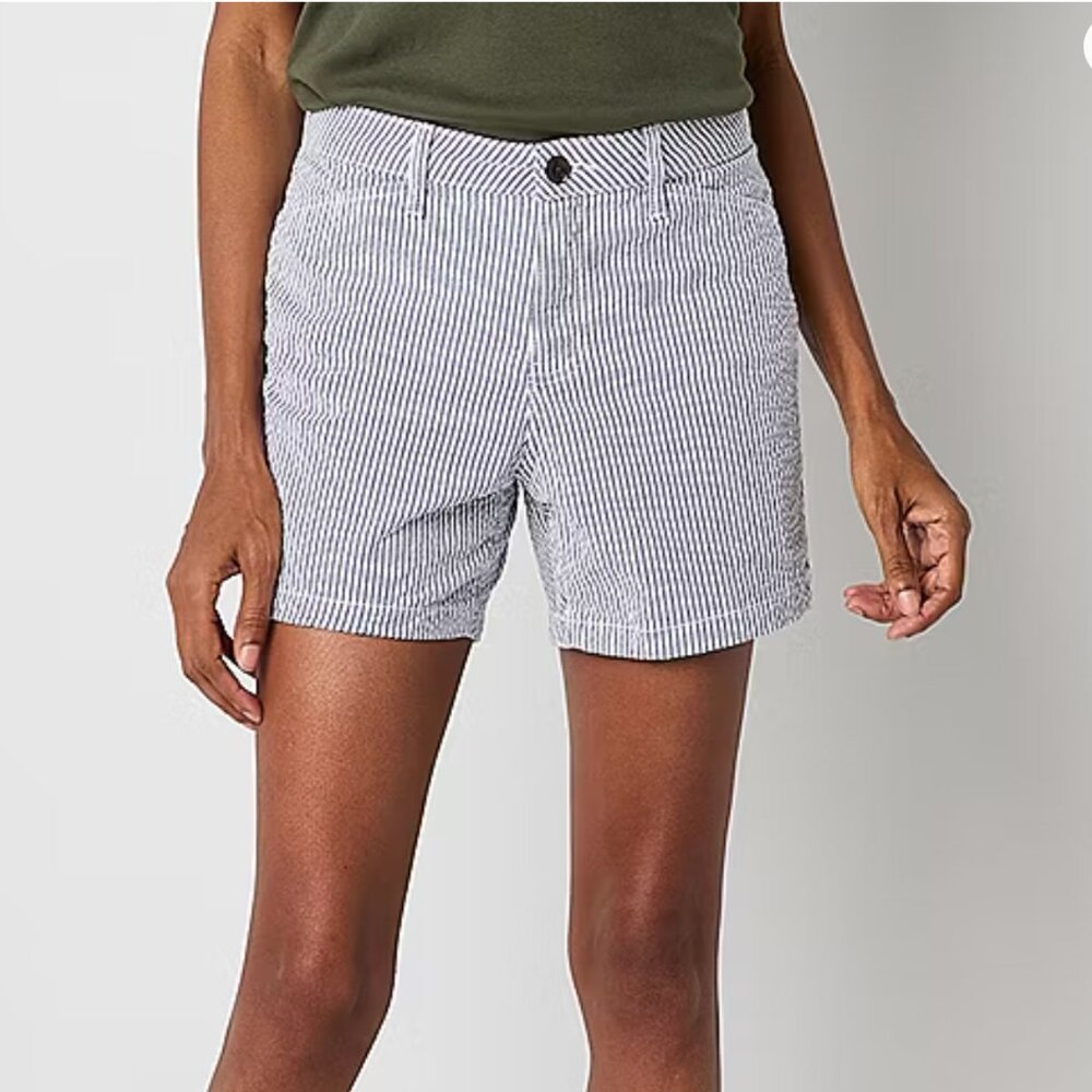 Croft and Barrow Size 6 Blue and White Pinstripe Bermuda Shorts